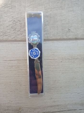 Petit couteau de collection "Carnac" email