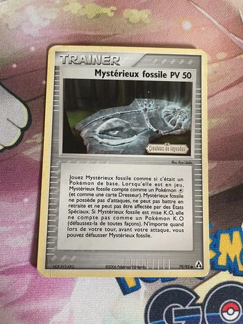 Mystérieux fossile holo reverse