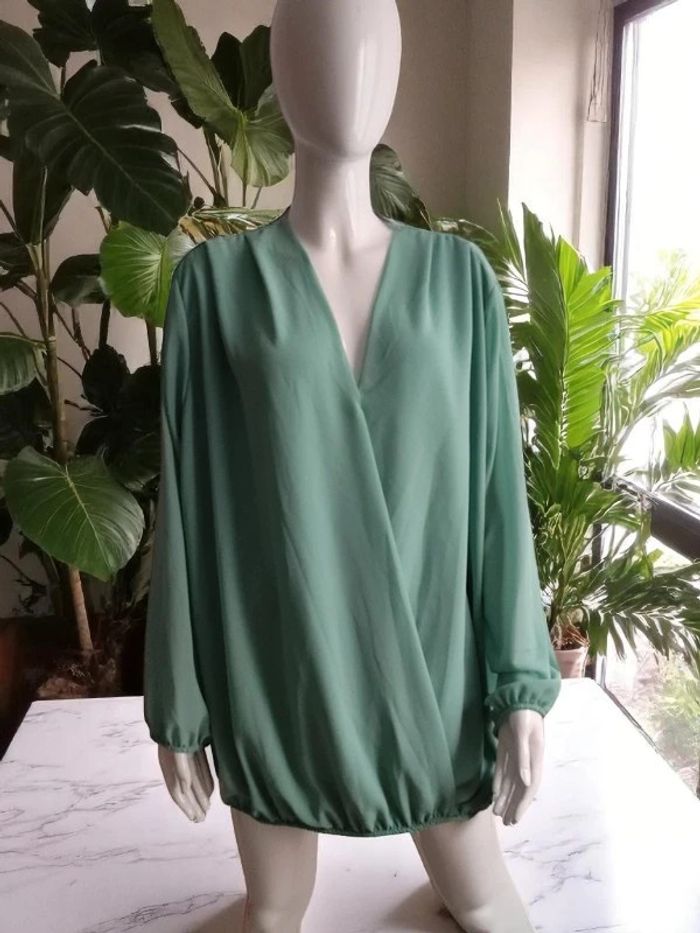 Blouse croisée oversize