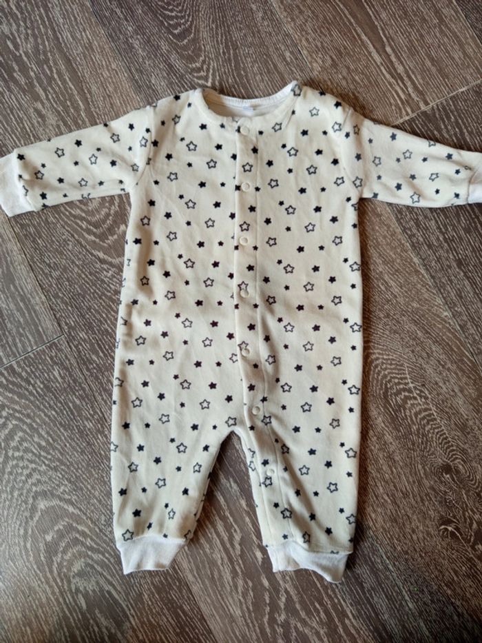 Pyjama blanc avec des étoiles 50cm zeeman