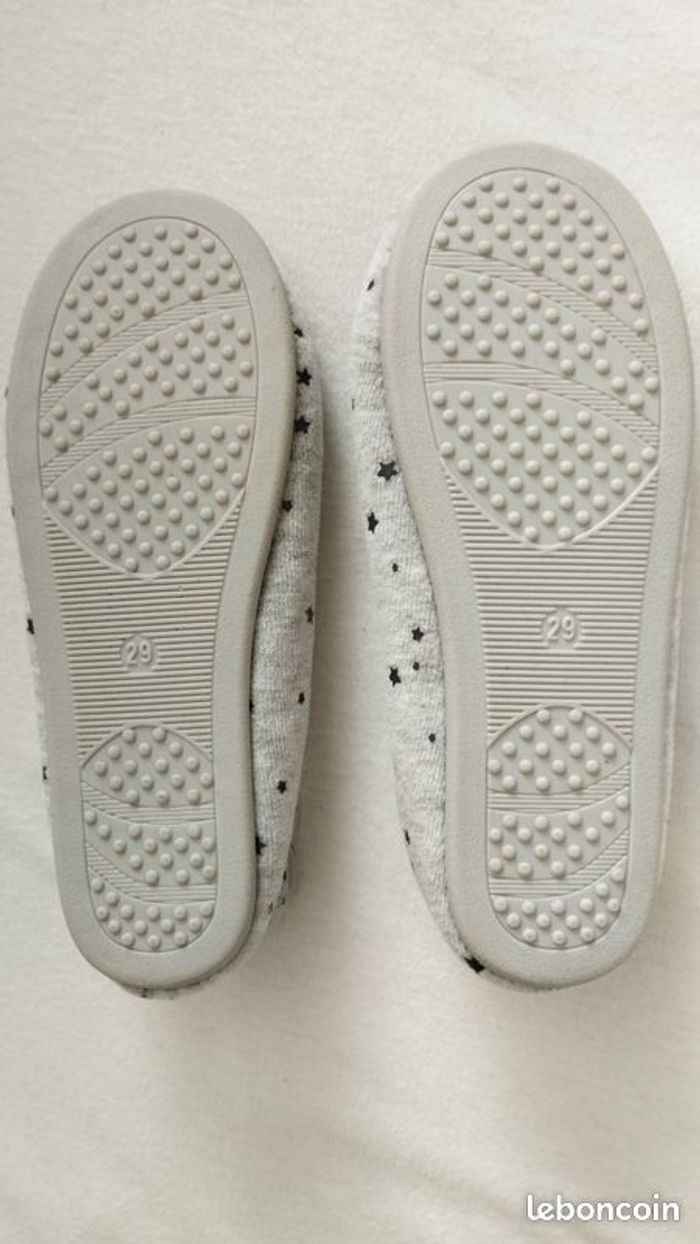 Chaussons 29 Okaïdi Neuf - photo numéro 3