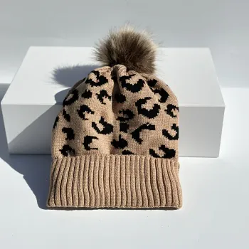 bonnet marron femme pompom