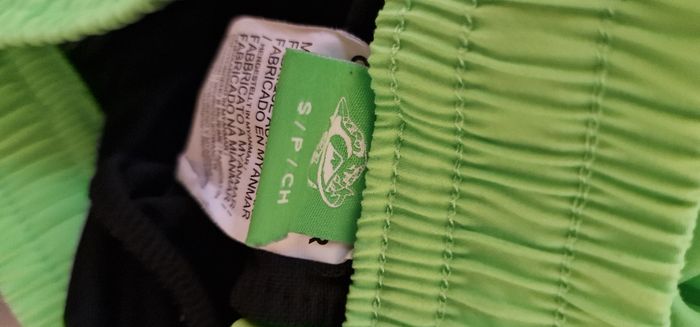 SHORT DE BAIN QUICKSILVER TAILLE S - photo numéro 4