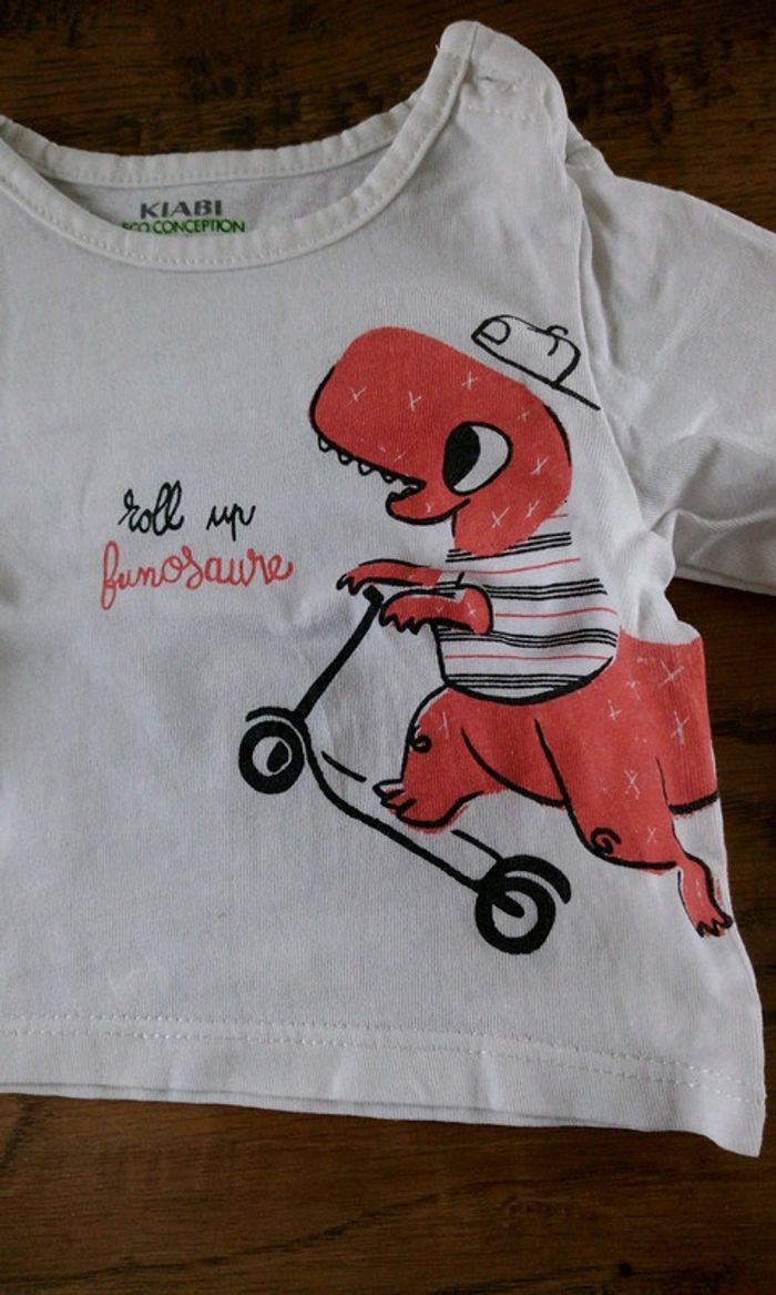 Tee-shirt dinosaure - photo numéro 2