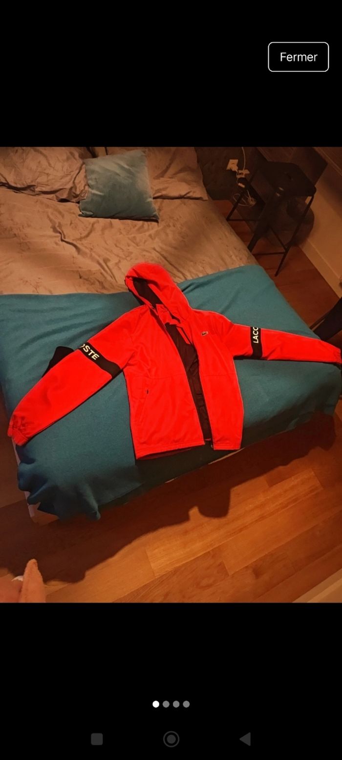 Veste Lacoste Taille M couleur rouge très bon état - photo numéro 2