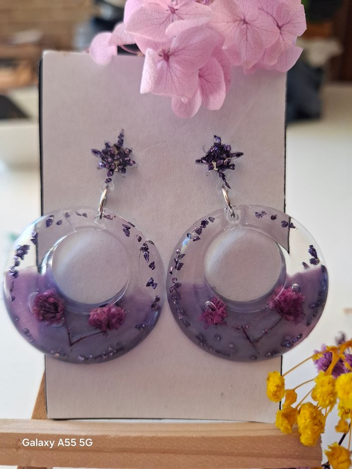 🌸 Nuit florale – Boucles d’oreilles violettes aux fleurs séchées - photo numéro 6