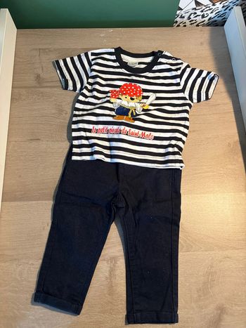 Ensemble pantalon / teeshirt