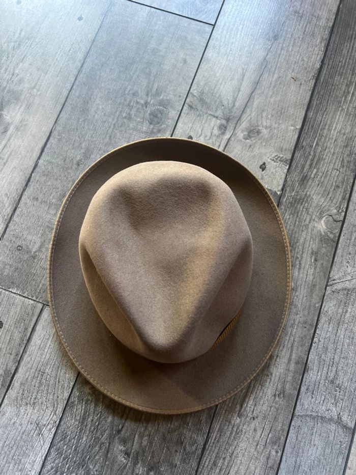 Chapeau vintage taille sur photo - photo numéro 4