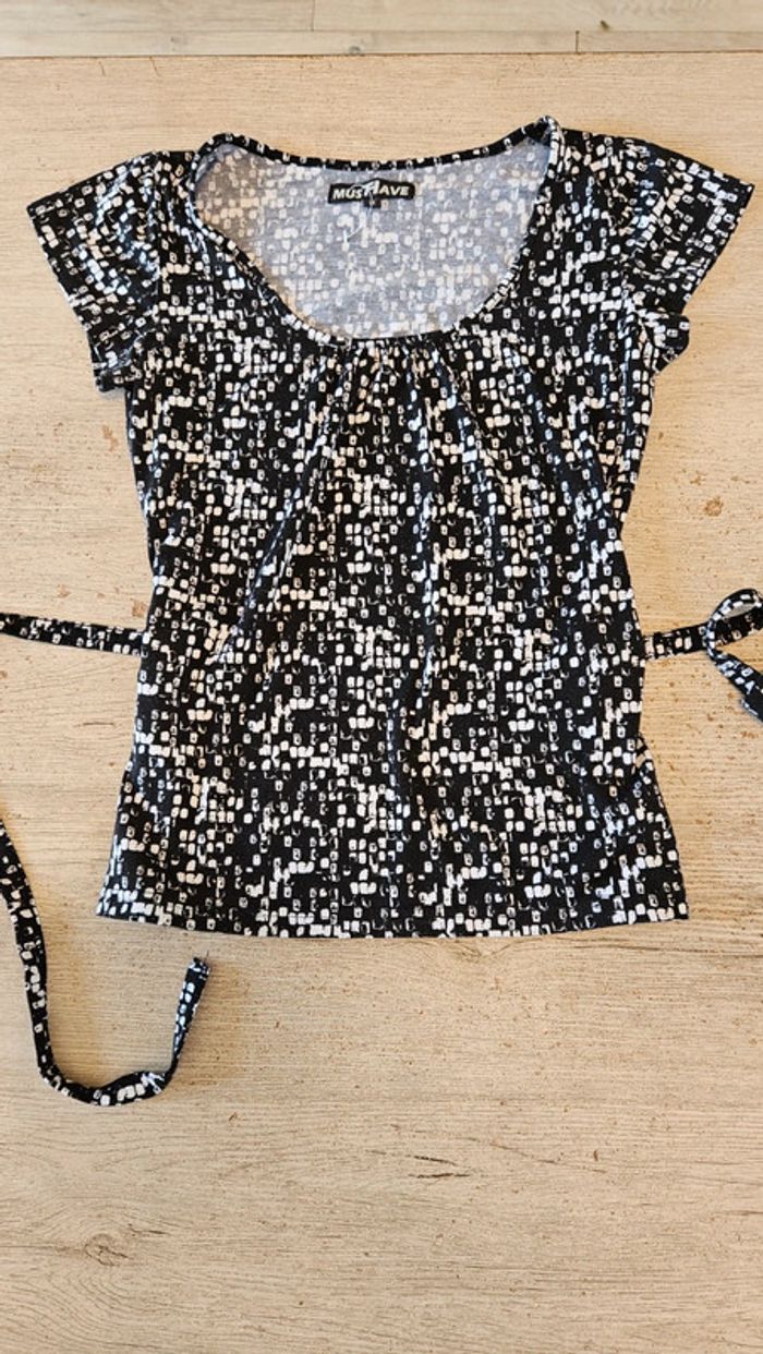 Blouse légère à manches courtes, noire et blanche, MustHave, M, non mis - photo numéro 2