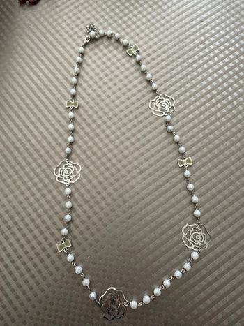 Sautoir blanc / argenté