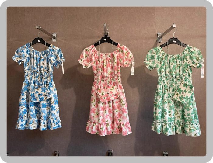 Robe à fleurs roses - photo numéro 4
