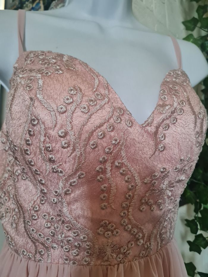 Robe de cérémonie - photo numéro 2