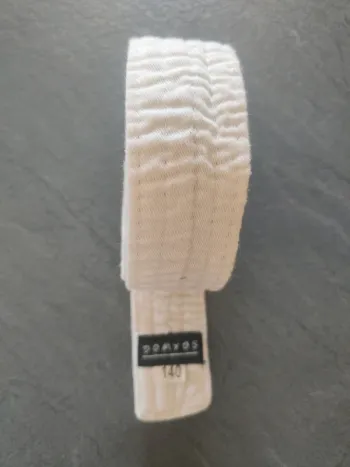 Ceinture de judo blanche comme neuve