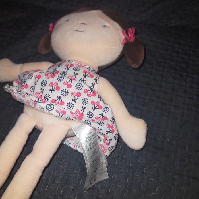 Doudou Poupée Couette Brune Fille Robe Motif Cerise Obaibi - photo numéro 3