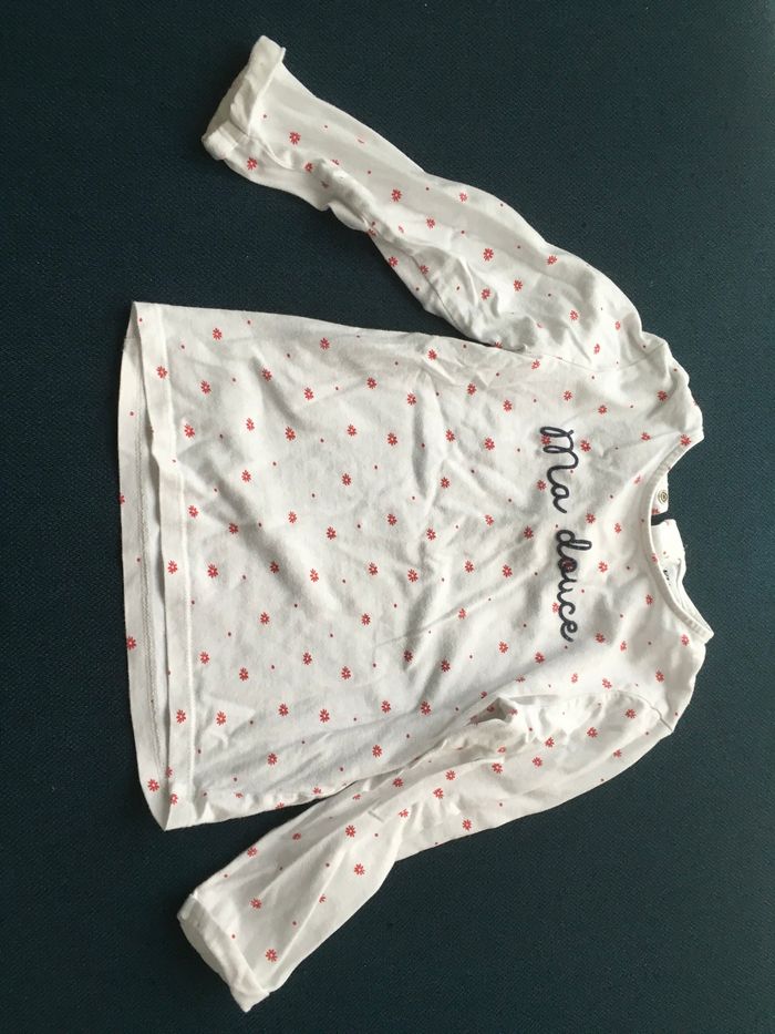 Lot tee shirts fond blanc motif fleurs et cerises - photo numéro 2