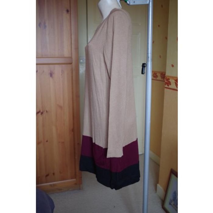 PAUL BRIAL - Robe en maille chaude tricolore  Taille 42 - photo numéro 4