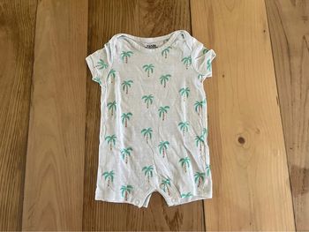 🌴 Combishort blanc à motifs palmiers Kiabi 6 mois garçon