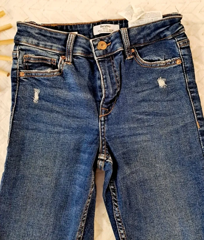 Jeans Bershka taille 34 - photo numéro 2