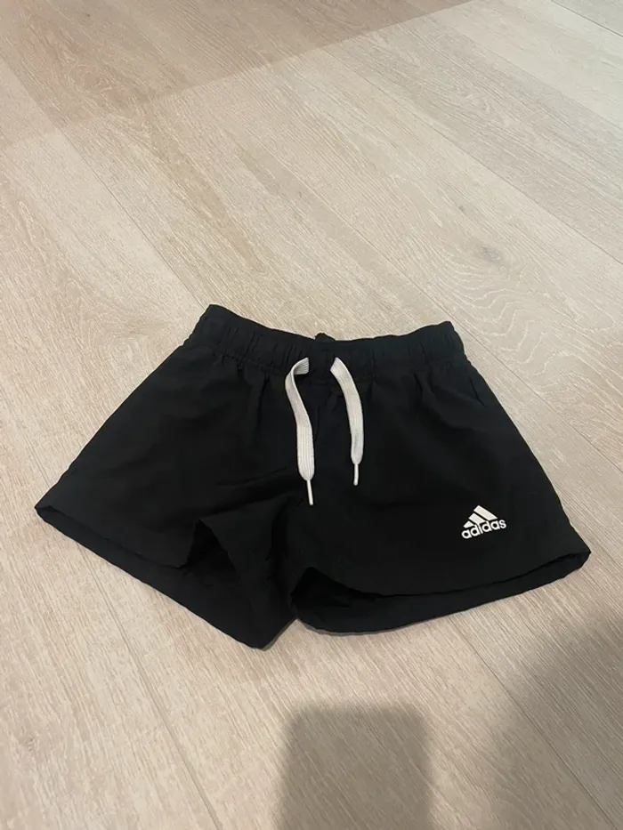 Short adidas