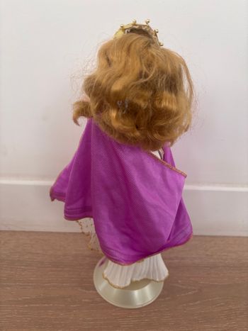 Poupée Barbie de collection Goddess grecque 1996 avec son support de présentation