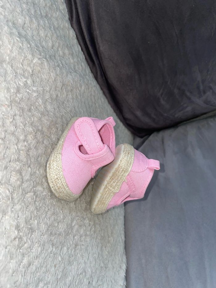 Chaussure bébé taille 16/17 - photo numéro 2