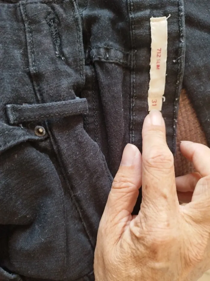 Jan levis femme 712 slim taille américaine W31(40/42  taille française ) - photo numéro 8