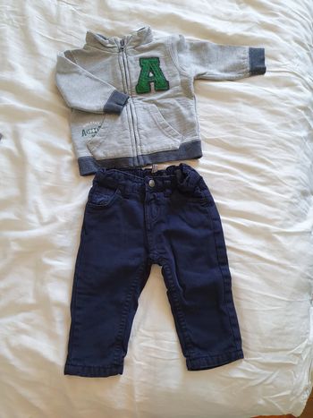Ensemble sweat zara + jean bleu marine 9 mois
