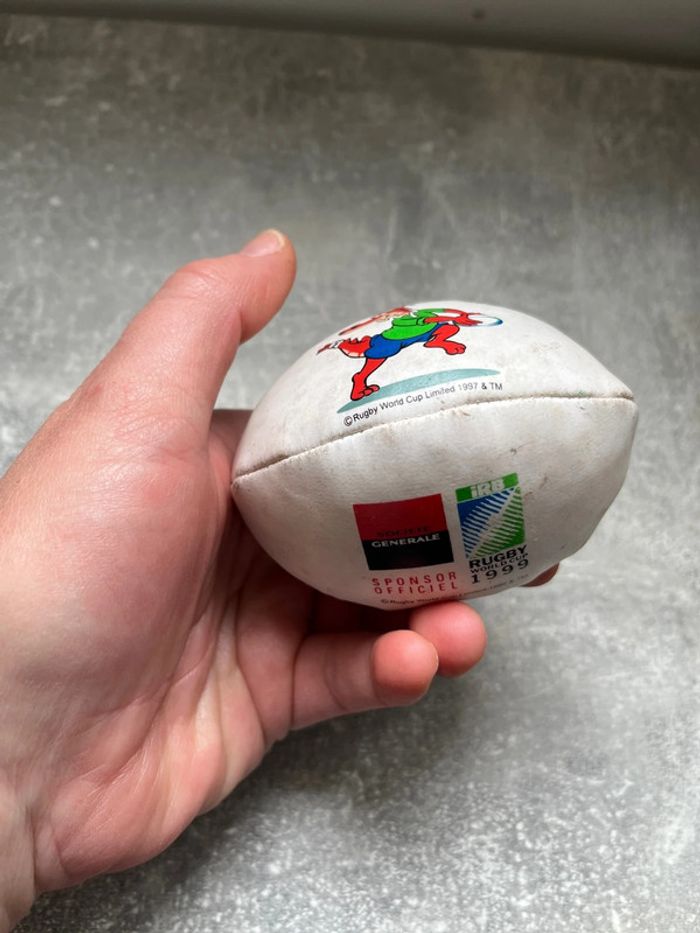 Mini ballon de rugby - photo numéro 3