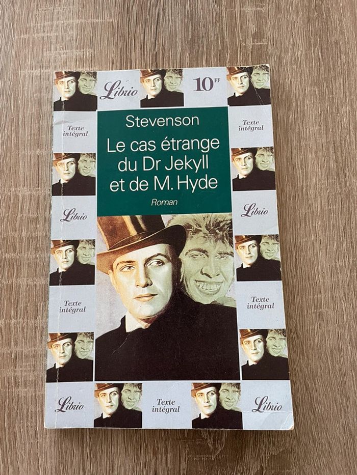 Livre 🥰 le cas étrange du Dr jekyll et de M.Hyde