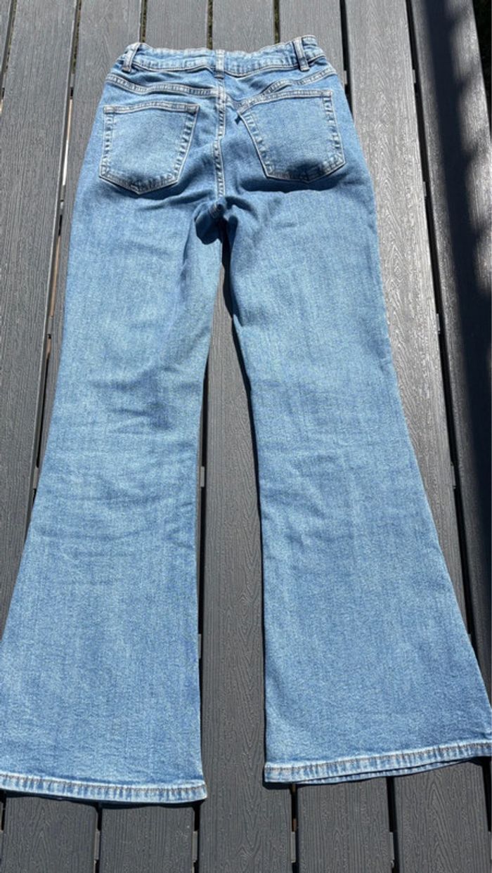 Jean évaser flare bleu Kiabi taille 32 - photo numéro 2