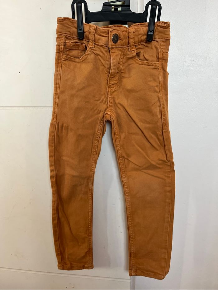 Pantalon Kiabi jaune moutarde