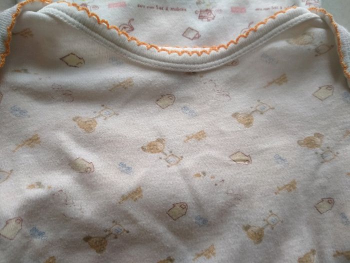 Lot de 3 bodys manches longues. Bébé 6 mois - photo numéro 7