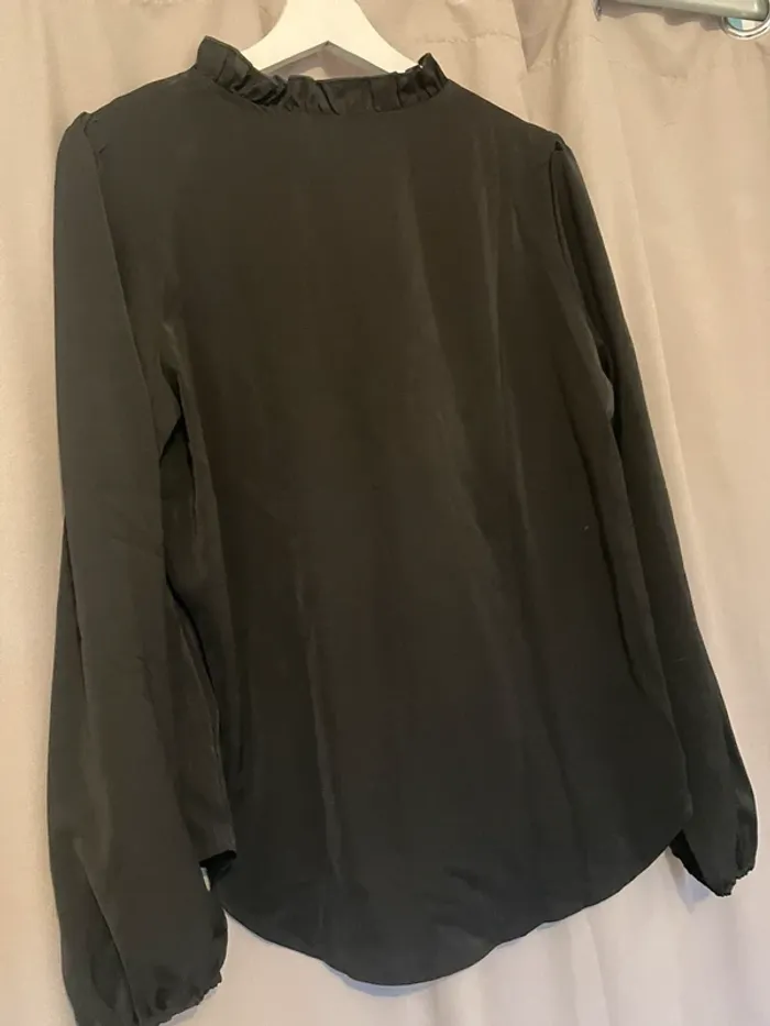 Blouse noire - photo numéro 4