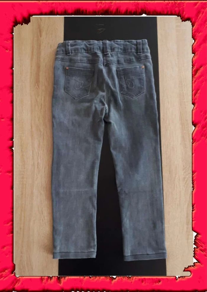 Joli jeans perlés agrémenté de sequins taille ajustable - photo numéro 3