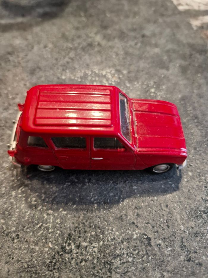 Petite voiture collection - photo numéro 2