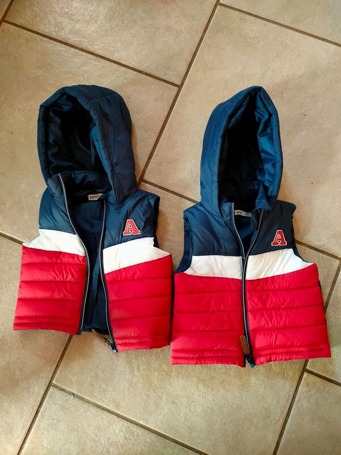 Lot de deux doudoune sans manche