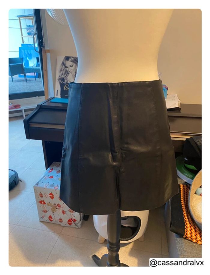 Jupe simili cuir noire - Mango - photo numéro 2