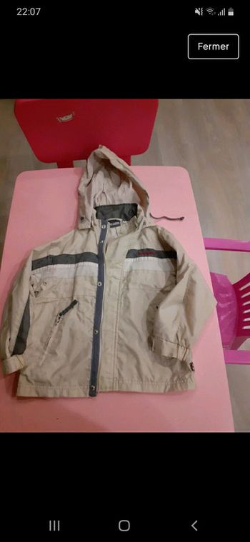Kway 92cm équivaut à un 3 ans