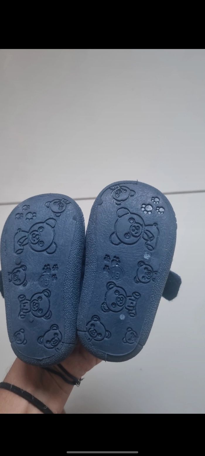 Chausson bébé taille 19 - photo numéro 2