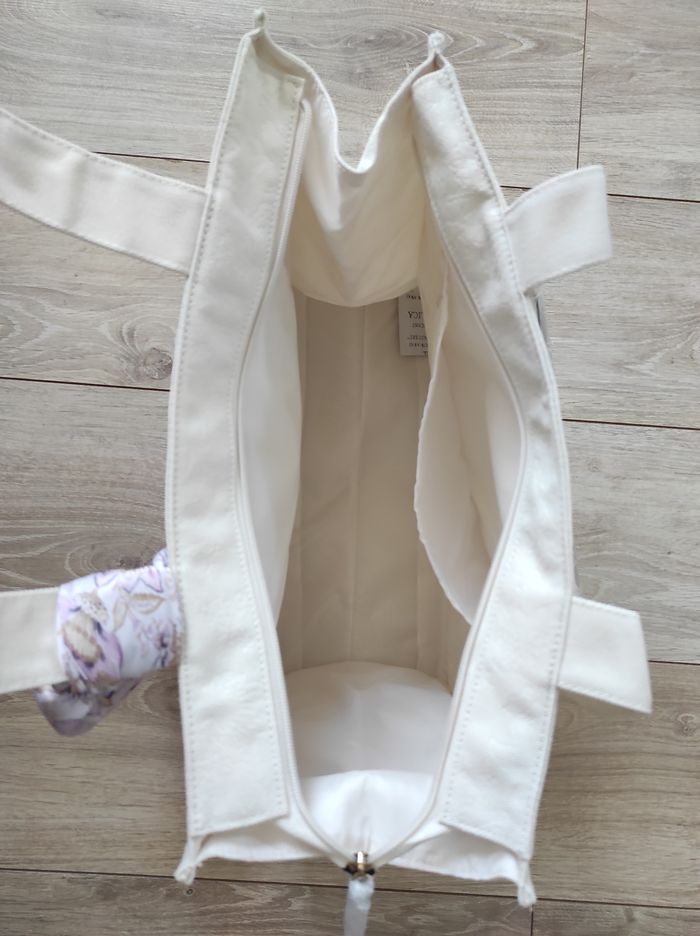 Sac avec foulard Victoria's Secret crème - photo numéro 5