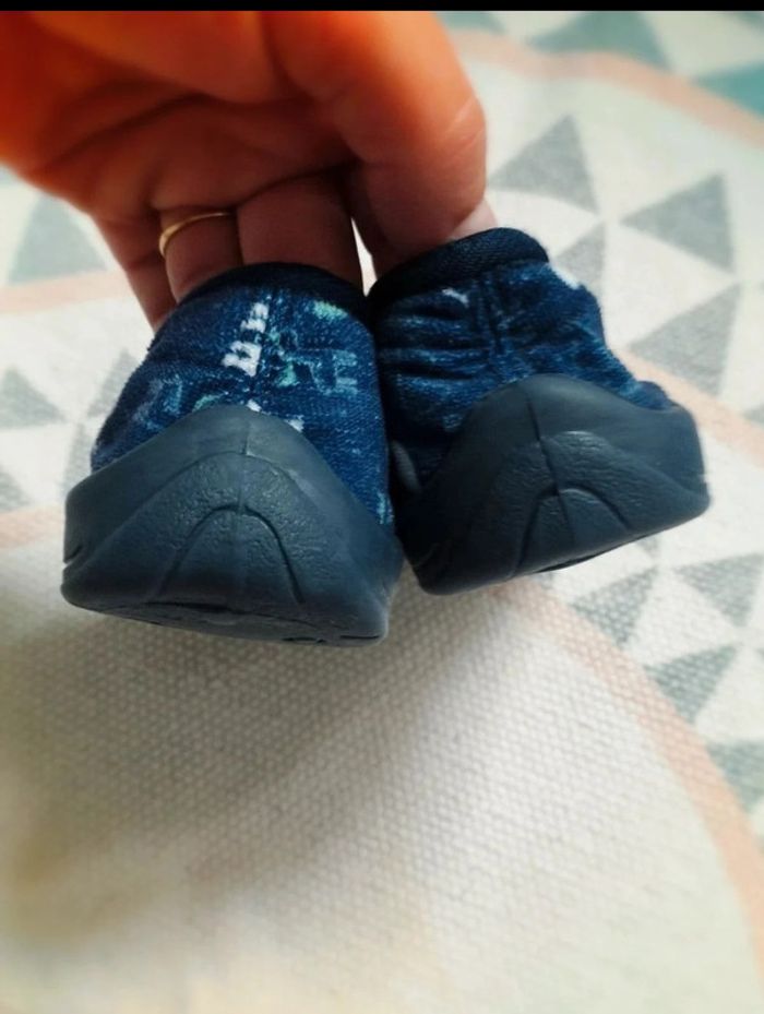Chaussons - Mots d'enfants - T24 - Très Bon État - photo numéro 6