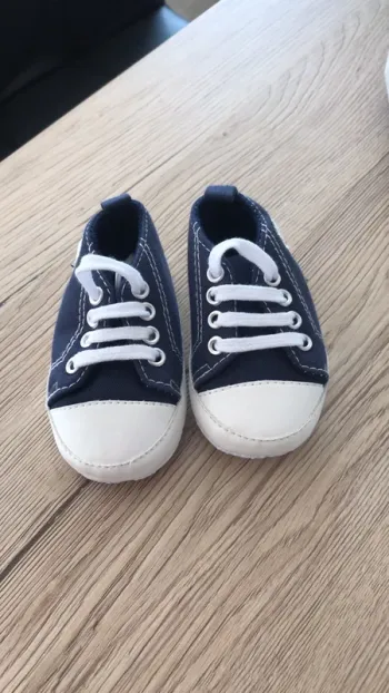 Chaussure en toile en taille13