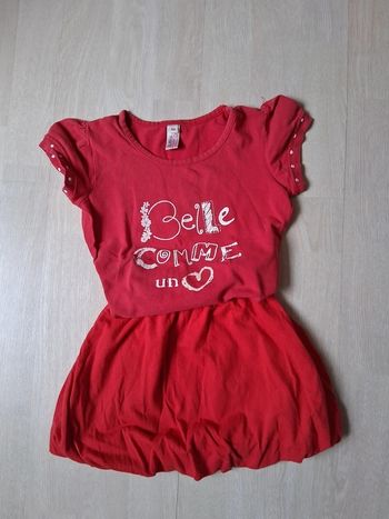Tee-shirt et jupe 4ans 