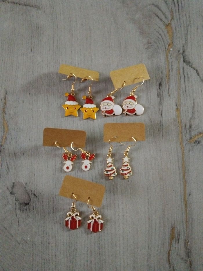 Lot boucles d'oreilles neuves Noël