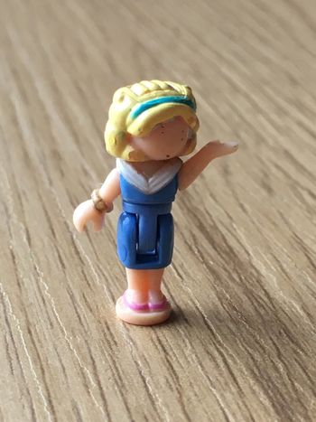 Polly Pocket figurine