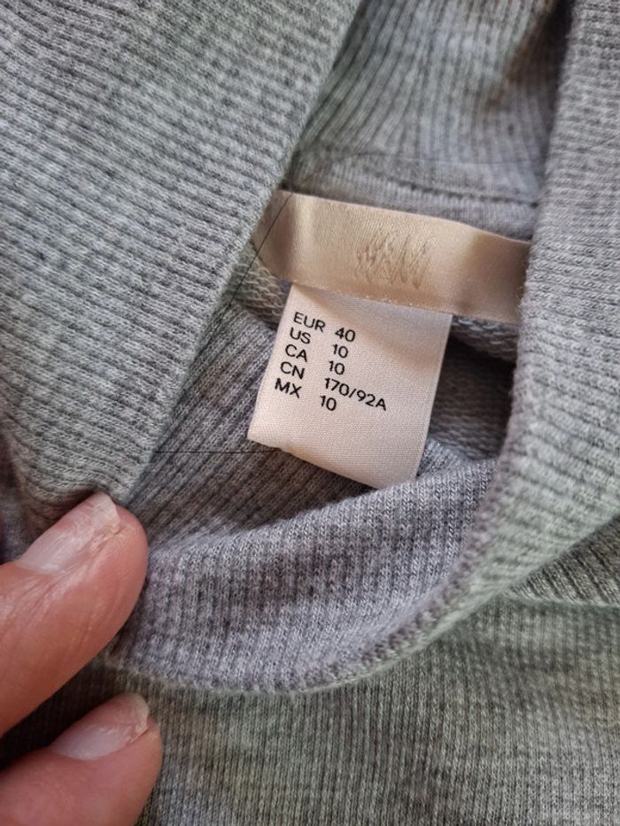 Pull fin H&M taille 40 gris clair - photo numéro 5