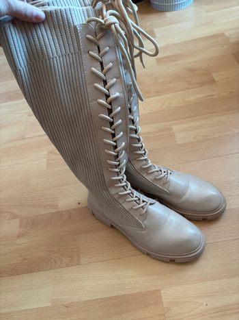 Bottes à lacets