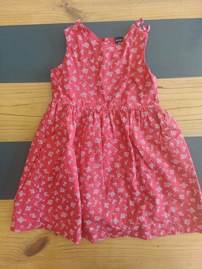 Joli robe rouge Kiabi
