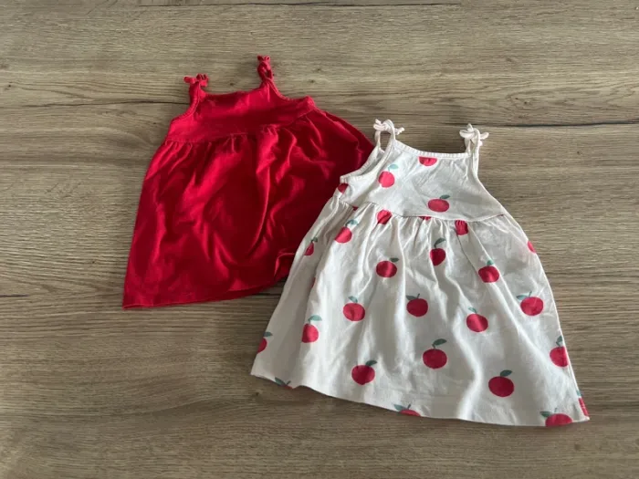 Lot de 2 robes 9 mois