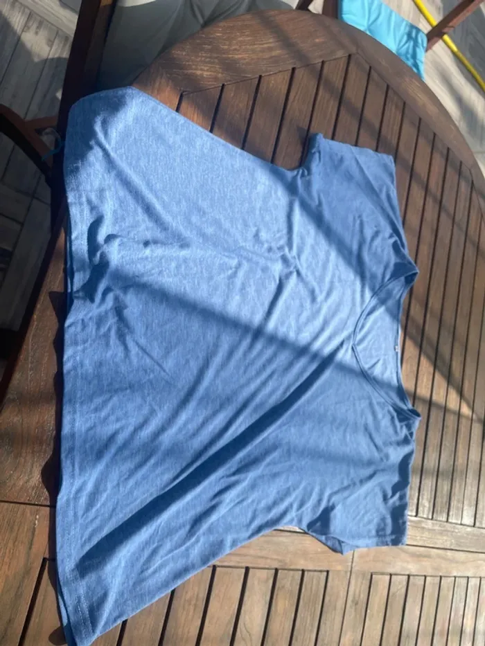 TEE shirt taille XXL - photo numéro 3